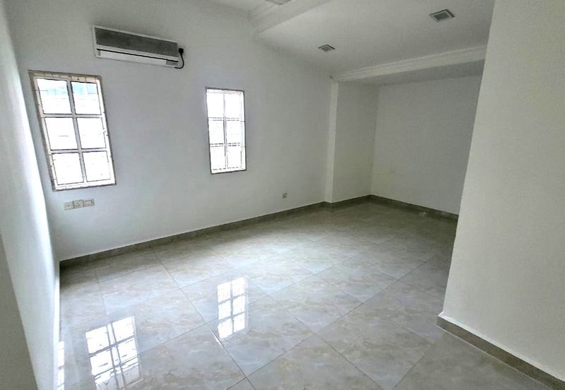 Jalan Tempinis Kanan