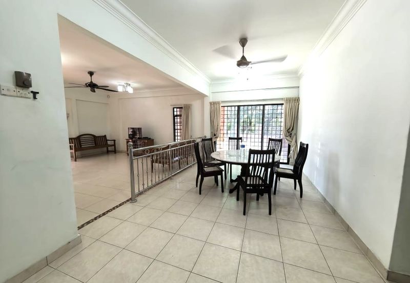 SL 13, Bandar Sungai Long