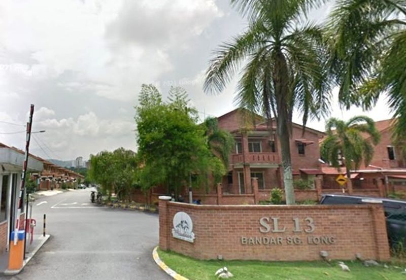 SL 13, Bandar Sungai Long