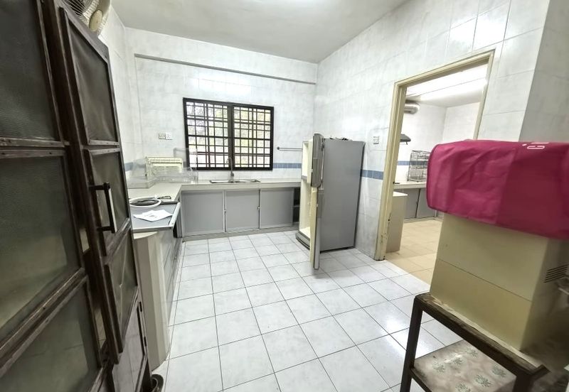 SL 13, Bandar Sungai Long