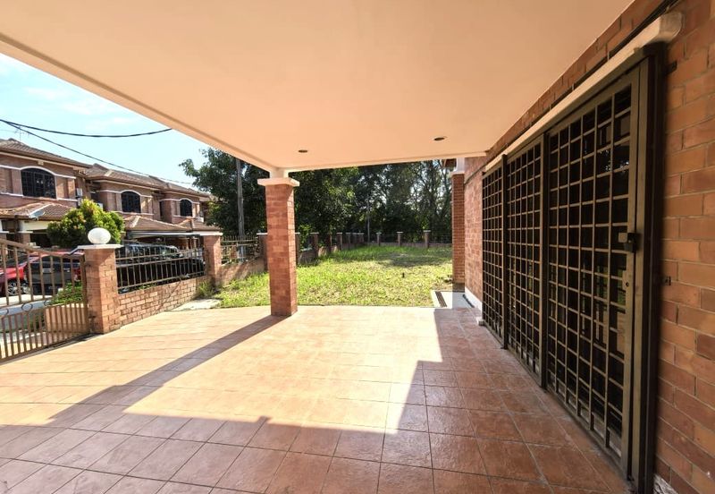 SL 13, Bandar Sungai Long