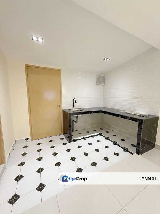 Single Storey Home @ Taman Ungku Tun Aminah, Skudai | For Sale | Low Cost | Fully Renovated Condition, Johor, Skudai