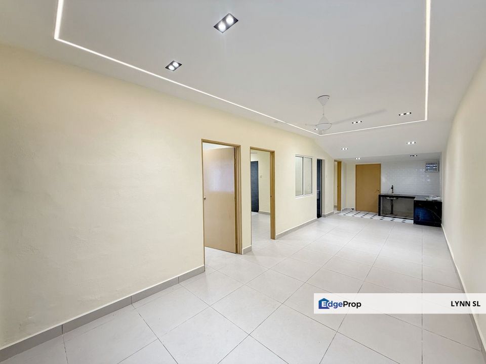 Single Storey Home @ Taman Ungku Tun Aminah, Skudai | For Sale | Low Cost | Fully Renovated Condition, Johor, Skudai