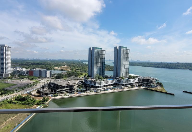 Puteri Cove Residences