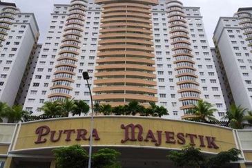 Putra Majestik