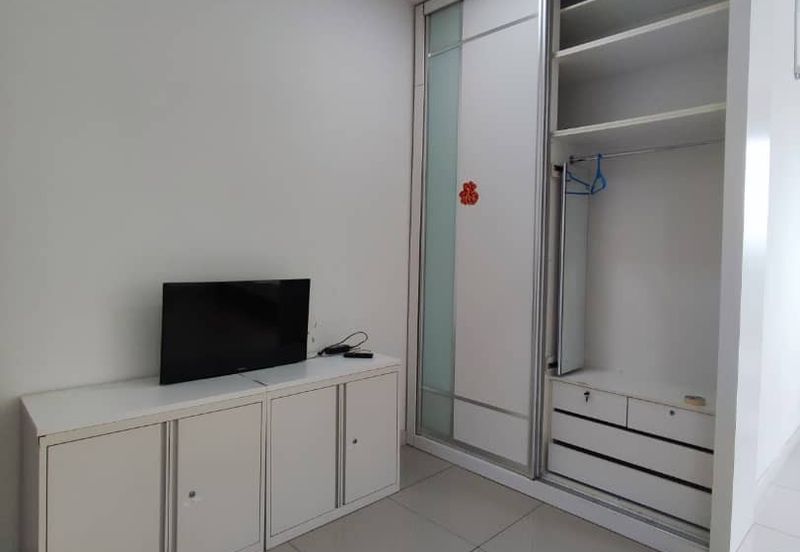 Dedaun Hijau (Greenfield Regency)