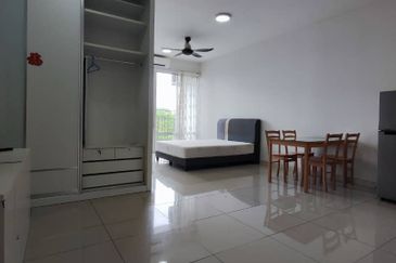 Dedaun Hijau (Greenfield Regency)