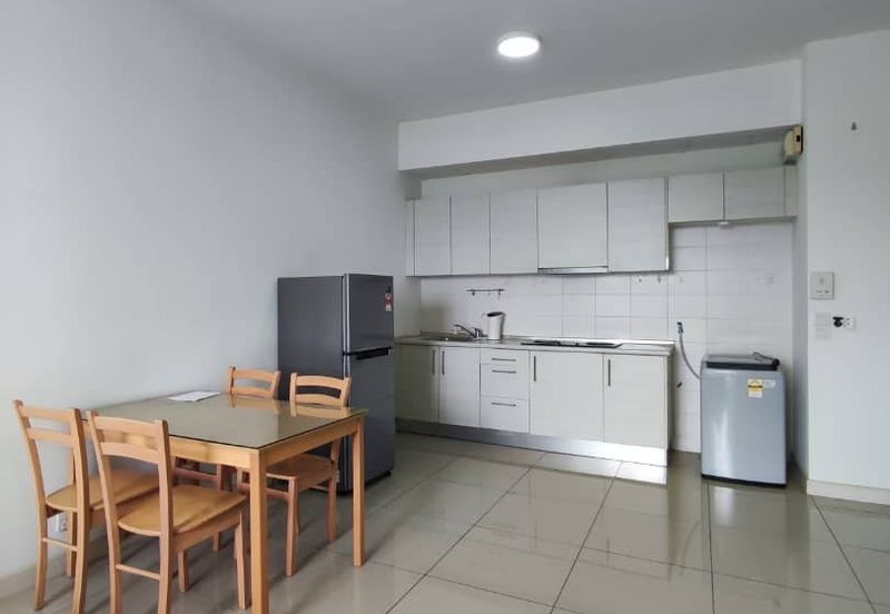 Dedaun Hijau (Greenfield Regency)