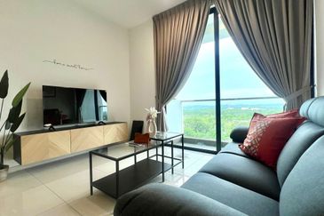 The M @ Medini Macrolink