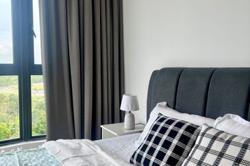 The M @ Medini Macrolink