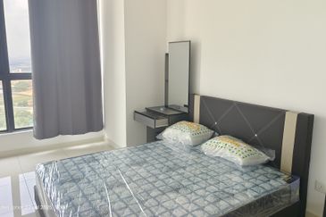 The M @ Medini Macrolink