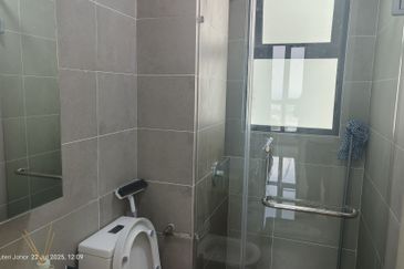 The M @ Medini Macrolink