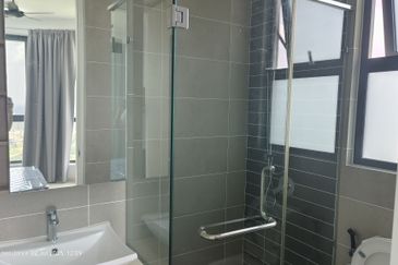 The M @ Medini Macrolink