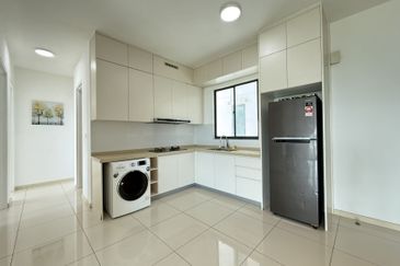 The M @ Medini Macrolink