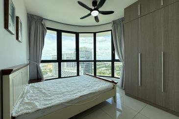 The M @ Medini Macrolink