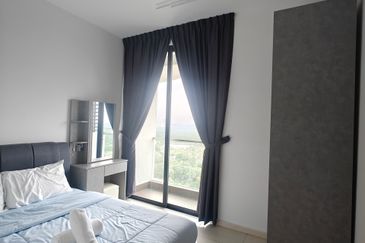 The M @ Medini Macrolink