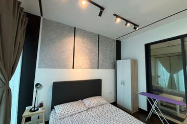 Almas Suites @ Puteri Harbour