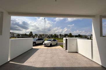 Tate Dalton @ Eco Botanic 2