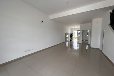 Tate Dalton @ Eco Botanic 2