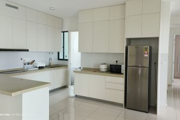 The M @ Medini Macrolink