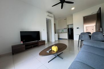 The M @ Medini Macrolink