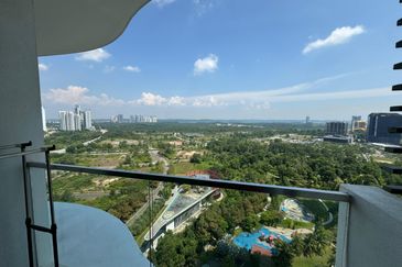 The M @ Medini Macrolink