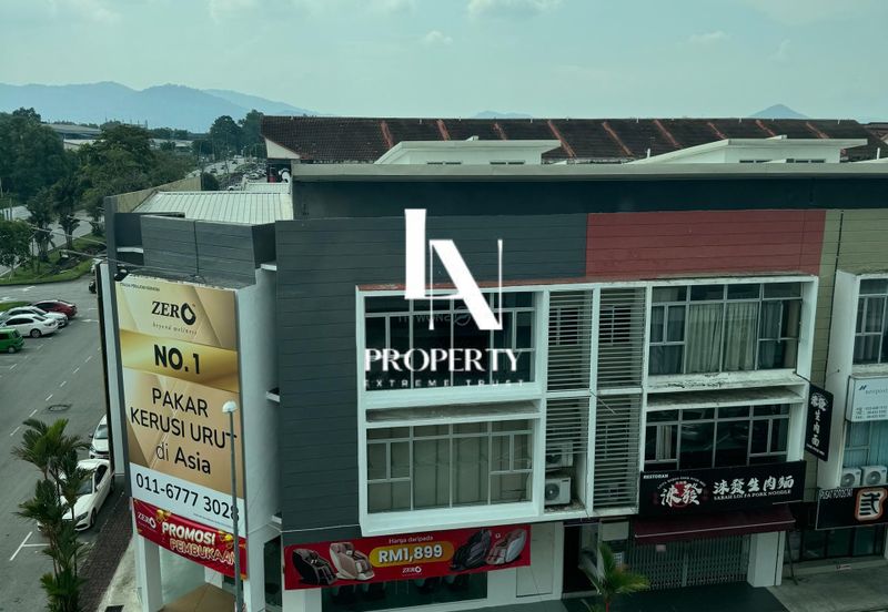 Oakland Commercial Centre