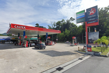 Taman Pulai Perdana Corner Shoplot For Sell