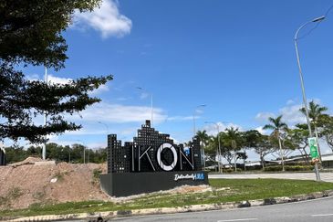 S2 IKON CENTRIO BRAND NEW SHOP GROUND FLOOR RENTAL 4K ONLY