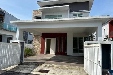 Senawang Perdana bungalow for rent
