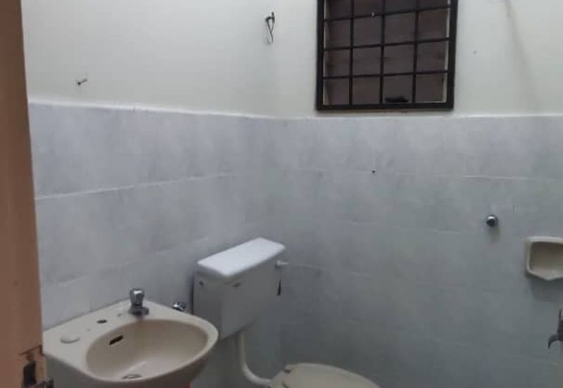 Garden Home Seremban 2  3Bed 2Bath for RENT