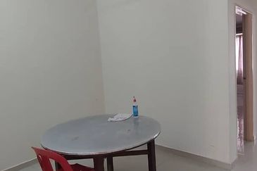 Garden Home Seremban 2  3Bed 2Bath for RENT