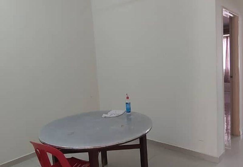 Garden Home Seremban 2  3Bed 2Bath for RENT