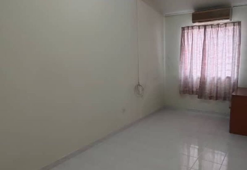 Garden Home Seremban 2  3Bed 2Bath for RENT