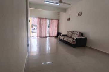 Garden Home Seremban 2  3Bed 2Bath for RENT
