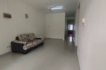 Garden Home Seremban 2  3Bed 2Bath for RENT