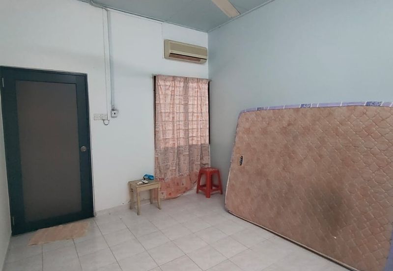 Garden Home Seremban 2  3Bed 2Bath for RENT