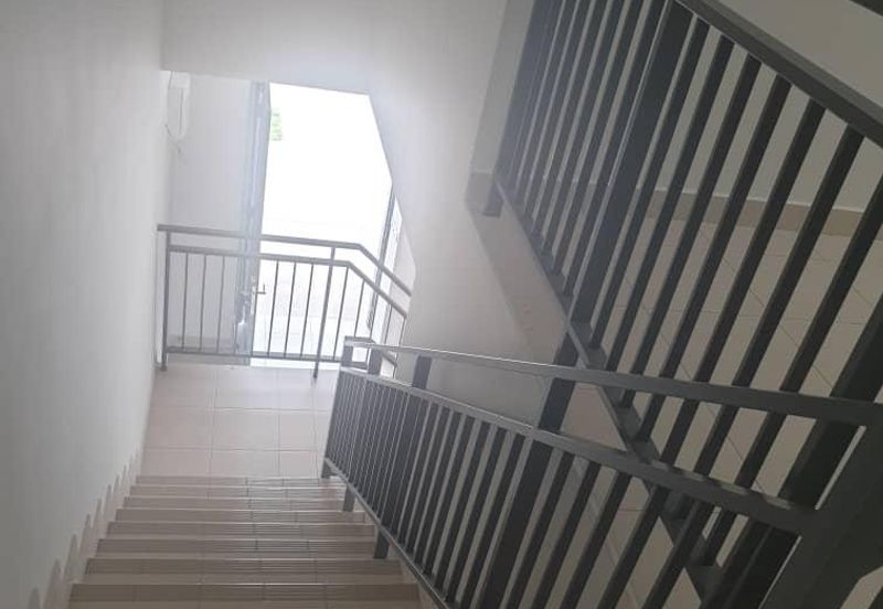 Iringan Bayu@Pastura Double-Storey House