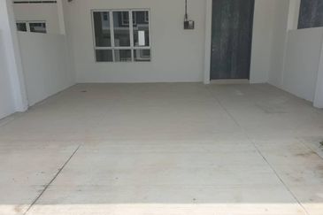 Iringan Bayu@Pastura Double-Storey House