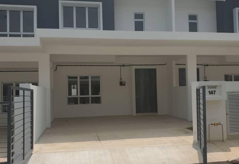 Iringan Bayu@Pastura Double-Storey House