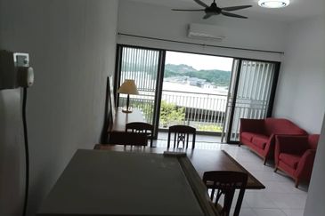 Lili residensi 3Bed 2Bath fully furnishedd for rent