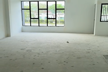 Ikon@Centrio S2 Upper Floor Shoplot For Rent