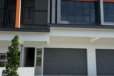 Ikon@Centrio S2 Upper Floor Shoplot For Rent