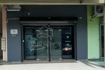 Pusat Komersial Oakland Ground floor shoplot for rent