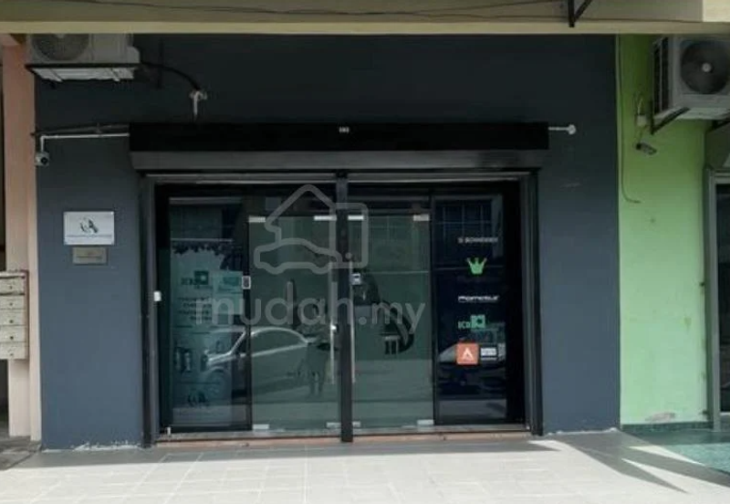 Pusat Komersial Oakland Ground floor shoplot for rent