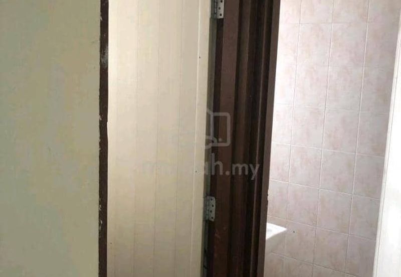 Seremban soplot 1st floor for rent