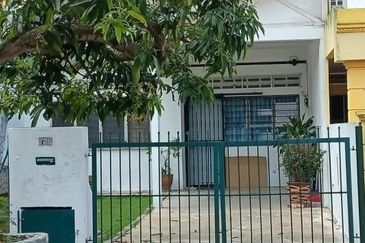 Taman Bukit Blossom 1 storey for sale(Seremban)