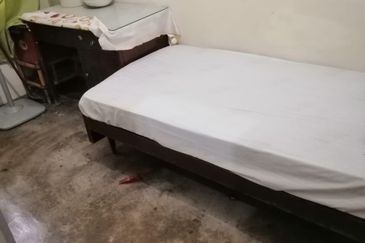 Taman Bukit Blossom 1 storey for sale(Seremban)