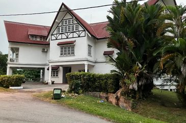 Country Height fully furnished for rent