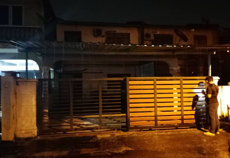 Senawang single storey house for rent